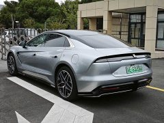 Yangwang U7 PHEV Flagship Edition - ფოტო 9