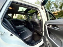 Toyota RAV4 2.5L E-CVTAWDFlagship Edition - ფოტო 6