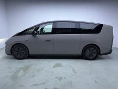 Li Auto MEGA Ultra Edition - ფოტო 4