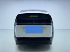 Li Auto MEGA Home Edition - ფოტო 6