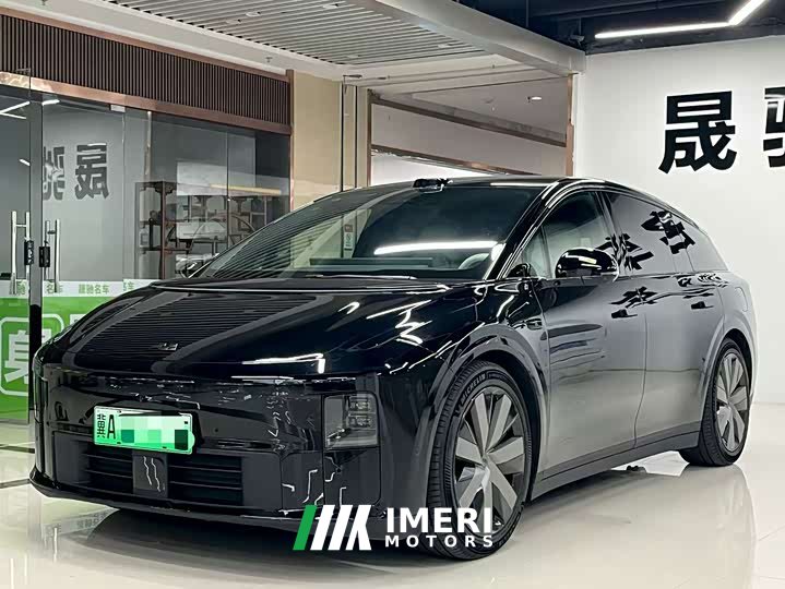 Li Auto i6 AWD Edition - ავტომობილი ჩინეთიდან