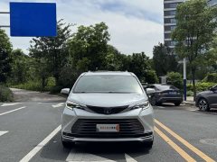 SIENNA 2.5LPHEV Edition - ფოტო 2
