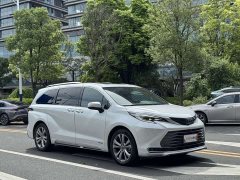 SIENNA 2.5LPHEV Edition - ფოტო 3