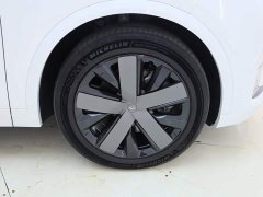 Li Auto L8 Ultra - ფოტო 14