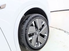 Li Auto L9 Ultra Edition - ფოტო 13