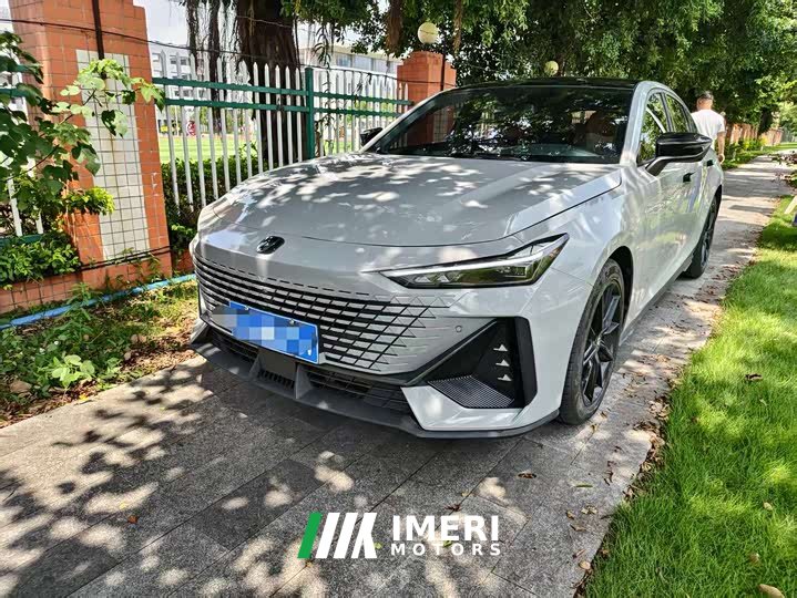 Changan UNI-V 1.5T Premium Version