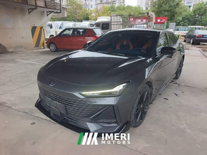 Changan UNI-V 1.5T Edition - ავტომობილი ჩინეთიდან