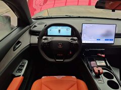 Changan UNI-V 2.0T Version - ფოტო 11