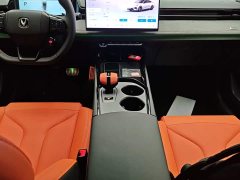 Changan UNI-V 2.0T Version - ფოტო 14
