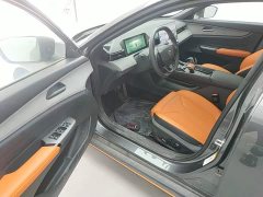 Changan UNI-V 2.0T Version - ფოტო 16