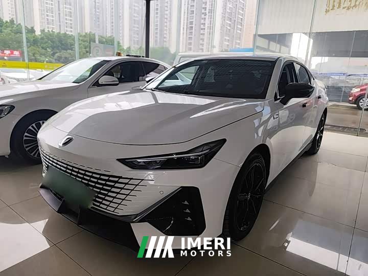 Changan UNI-V iDD 1.5T 113km Version - ავტომობილი ჩინეთიდან