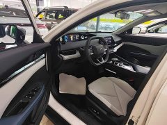 Changan UNI-V iDD 1.5T 113km Version - ფოტო 16