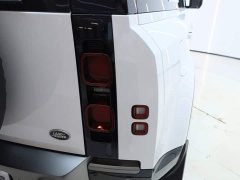 Land Rover 110 3.0T P400 X-DYNAMIC HSE - ფოტო 10