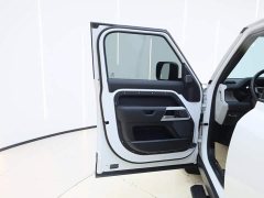 Land Rover 110 3.0T P400 X-DYNAMIC HSE - ფოტო 16
