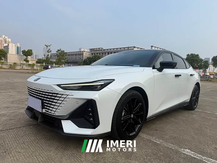 Changan UNI-V 1.5T Premium Version - ავტომობილი ჩინეთიდან