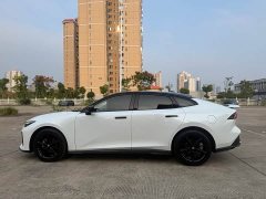 Changan UNI-V 1.5T Premium Version - ფოტო 10