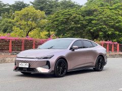Changan UNI-V 1.5T Premium Version - ფოტო 1