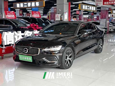 2024 Volvo S60 B4 Luxury Edition - автомобиль из Китая