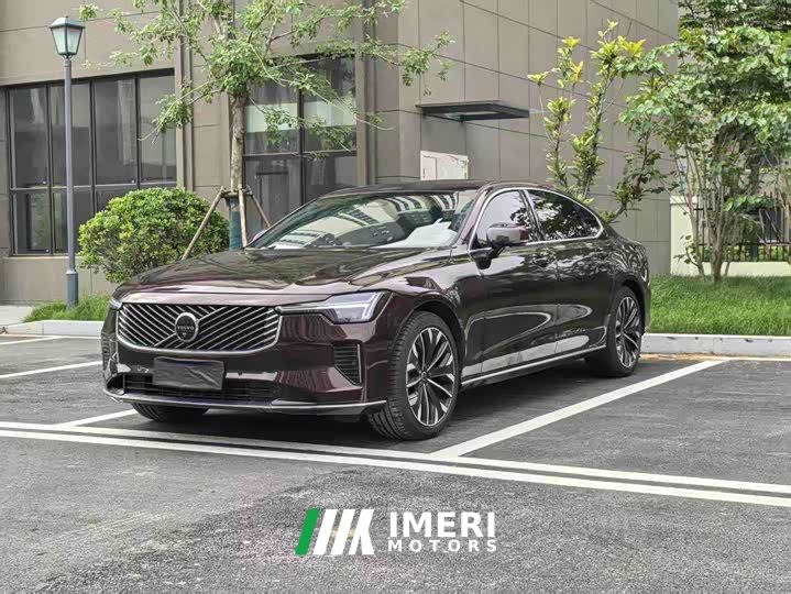 Volvo S90 B5 Luxury Edition