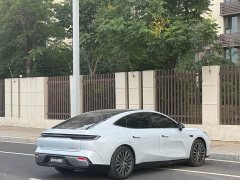 Geely 8 130km EM-i Flagship Edition - ფოტო 8