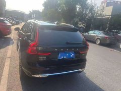 Volvo XC60 B5 AWD Edition - ფოტო 3