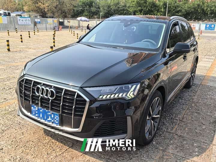 Audi Q7 55 TFSI quattro S line Version - ავტომობილი ჩინეთიდან