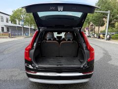 Volvo XC90 B6 Luxury Edition 7 - ფოტო 17