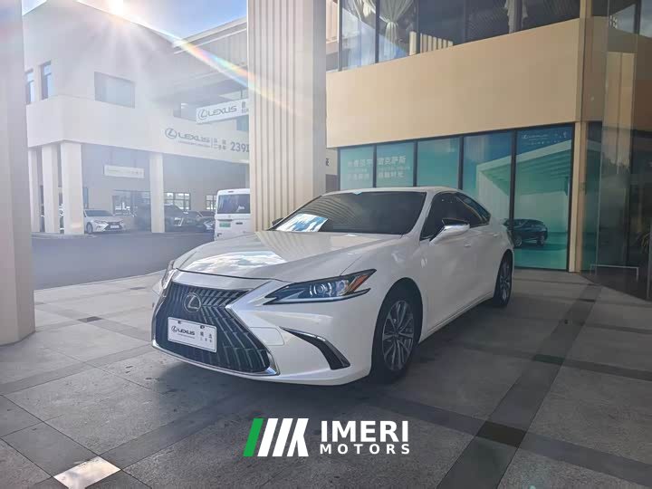 Lexus ES 300h Edition - ავტომობილი ჩინეთიდან