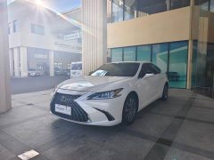 Lexus ES 300h Edition - ფოტო 1