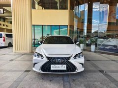 Lexus ES 300h Edition - ფოტო 2