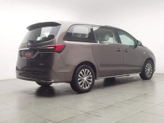 Buick GL8 Version - ფოტო 2