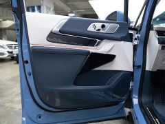 Mercedes-Benz 2.0T Edition - ფოტო 13