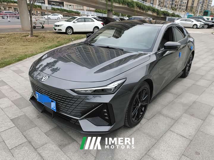 Changan UNI-V 1.5T Premium Version - ავტომობილი ჩინეთიდან
