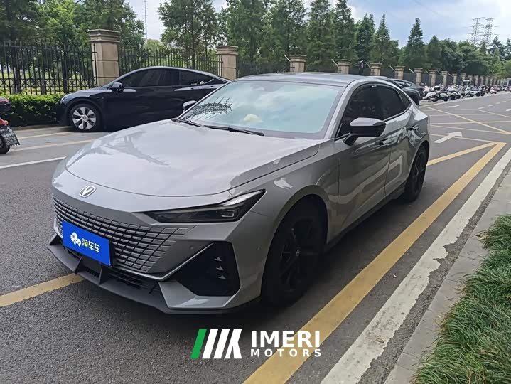Changan UNI-V 1.5T Version - ავტომობილი ჩინეთიდან