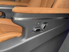 FAW HQ9 PHEV 2.0T AWDBusiness Edition - ფოტო 16