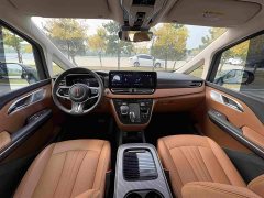 FAW HQ9 PHEV 2.0T AWDBusiness Edition - ფოტო 6