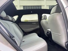 Voyah 06 DM-i 205Pro Edition - ფოტო 12