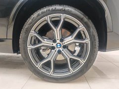 BMW X5 xDrive 30Li Deluxe VersionM - ფოტო 17