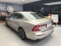 Volvo S60 B4 Luxury Edition - ფოტო 14