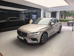 Volvo S60 B4 Luxury Edition - ფოტო 3