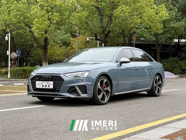 Audi A4L 40 TFSI quattro RS Version - ავტომობილი ჩინეთიდან