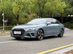 Audi A4L 40 TFSI quattro RS Version - ფოტო 1