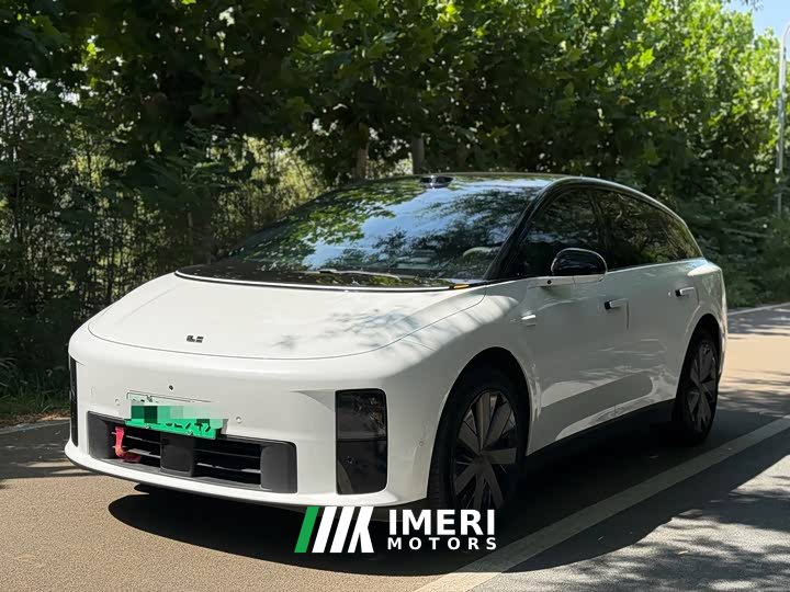 Li Auto i6 AWD Edition - ავტომობილი ჩინეთიდან