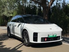 Li Auto i6 AWD Edition - ფოტო 3