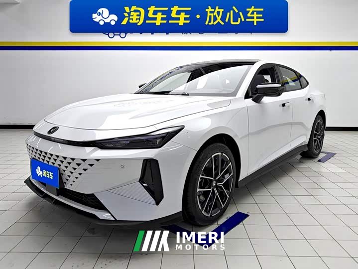 Changan UNI-V iDD 136km Version - ავტომობილი ჩინეთიდან