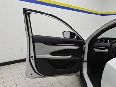 Changan UNI-V iDD 136km Version - ფოტო 7