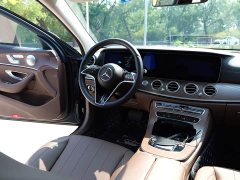 Mercedes-Benz E 300 L Fashion Version - ფოტო 9