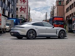 Porsche Taycan 4S - ფოტო 3