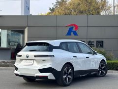BMW iX xDrive40 - ფოტო 13
