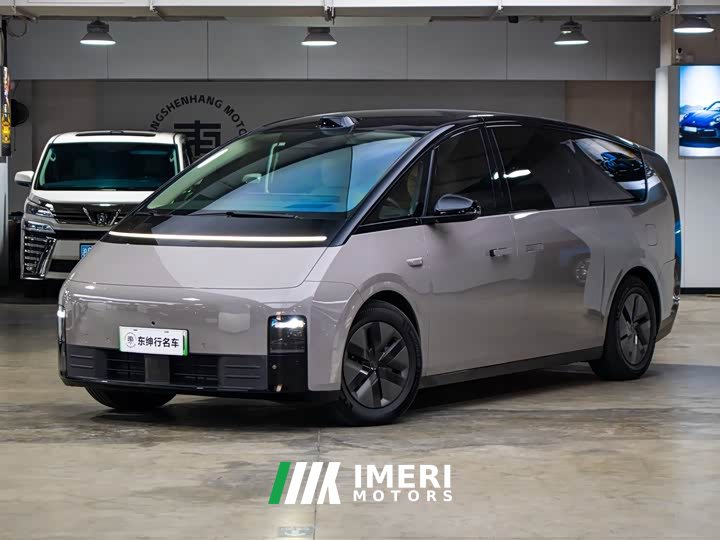 Li Auto MEGA Ultra - ავტომობილი ჩინეთიდან